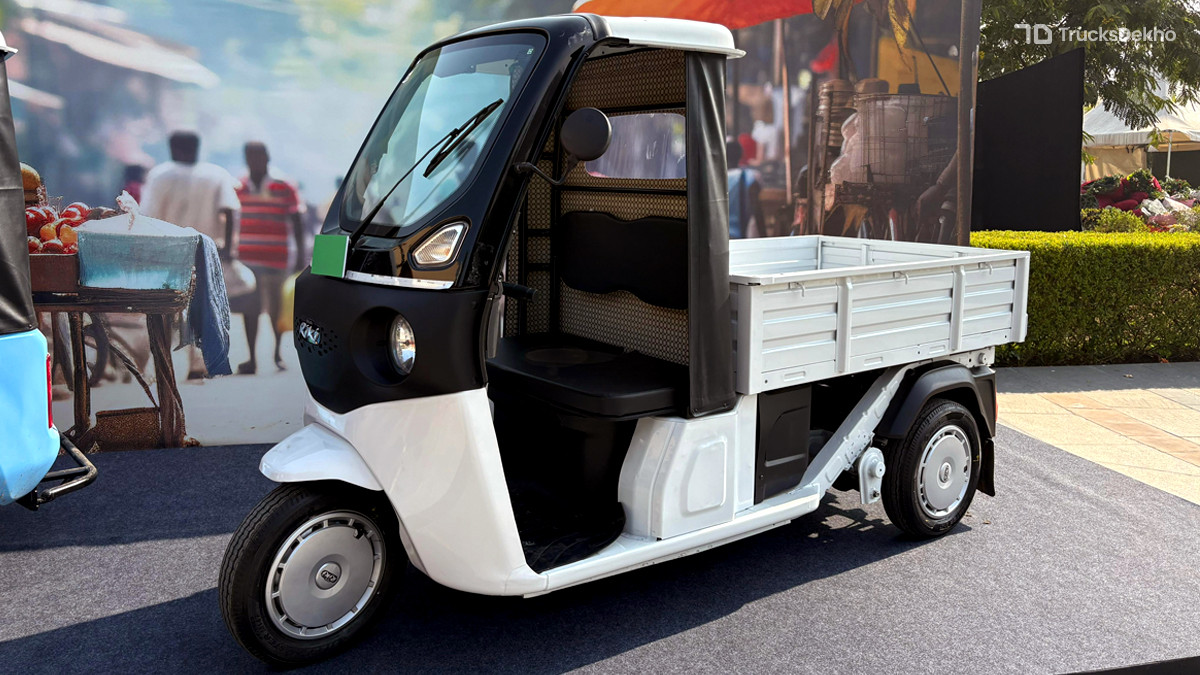Bajaj Riki e-Rickshaw & e-Cart Launched | Trucks.cardekho.com